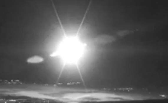 מתחילים להגיב? צה"ל יירט כטב"מ מעל טבריה | צפו בפיצוץ