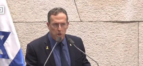 הח"כ הסרוג תוקף: "איזה חילול ה' נגרם בדרך לרבנות הזאת"