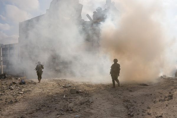 שלושה לוחמים נפצעו קשה בקרבות בצפון הרצועה