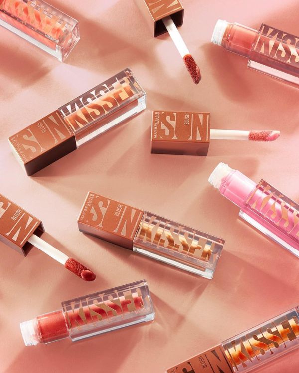 גאוני: מייבלין משיקה סומק ושימר במוצר אחד