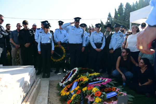 אריק בן אליהו ז"ל הובא למנוחות: "אהב את החיים"