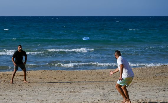 חוף הרחצה הפופולרי נסגר: "תוצאות חריגות במים"