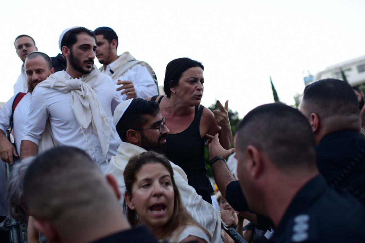 'ראש יהודי' מערערים על האיסור להתפלל בהפרדה