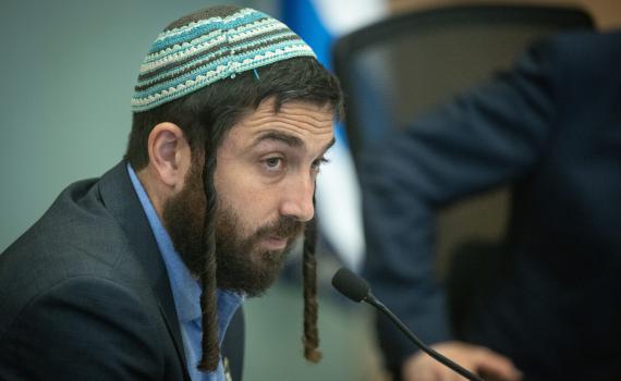 צבי סוכות נגד גלנט: "לא פחות מטירוף"