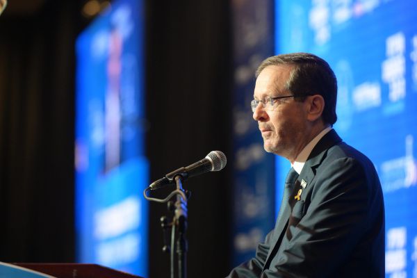 הרצוג נגד הרפורמה המשפטית: "זה מה שצריכים? אל תעזו"