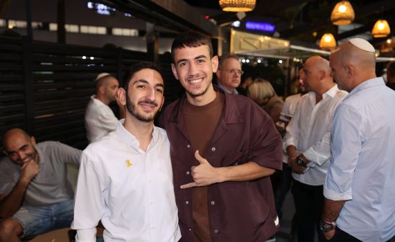 מרגש: משרד היח"צ הגדול חגג אירוע הכנסת ספר תורה