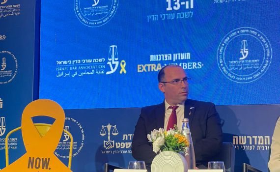 פיצוץ בפאנל בהשתתפות רוטמן: 'הם לא מסוגלים להקשיב". צפו