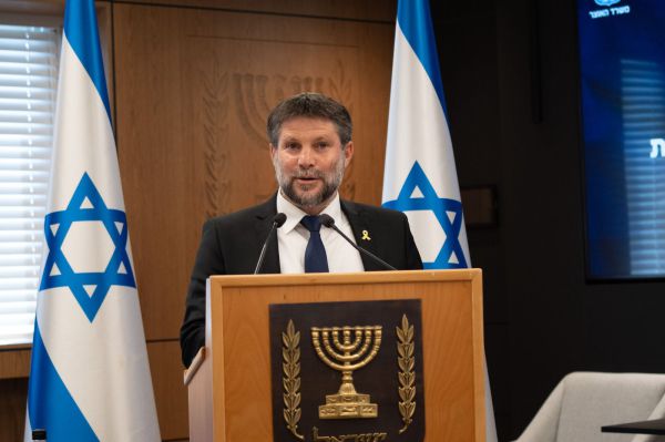 סמוטריץ' הציג את תקציב 2025: המדיניות הכלכלית מוכיחה את עצמה