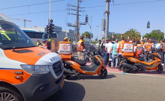 פתח תקווה: הולך רגל נדרס למוות על ידי אופנוע