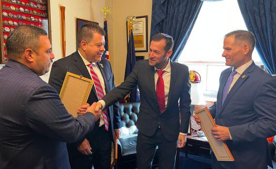 לראשונה: חברי קונגרס בארה"ב הודיעו כי יילחמו נגד הסנקציות