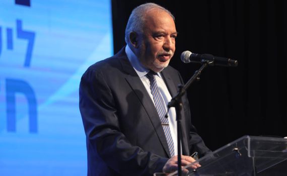 ליברמן על הפיצוצים בלבנון: זה מה שאני הייתי עושה עכשיו