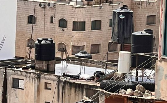 חילופי אש בקבאטיה: כוח מיוחד צר על בית מחבל מבוקש