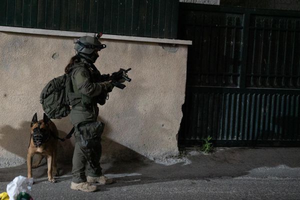 המאבק בטרור ביו"ש: 8 מבוקשים נעצרו, 100 אלף ש"ח הוחרמו