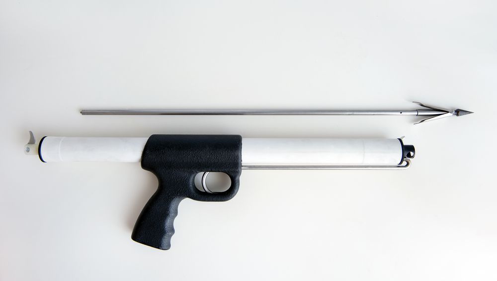 חשד לניסיון רצח בשדרות: צעיר נפצע קשה מחץ של רובה צלילה