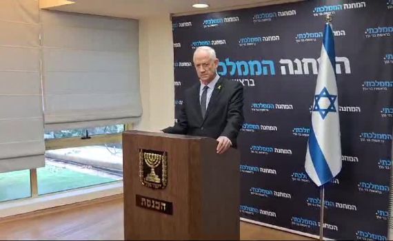 גנץ: "קורא לרמטכ"ל לשלוח צווי גיוס לכל החרדים"