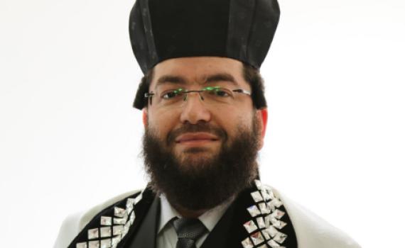 החזן דוד וינבך: "השנה אנחנו יודעים כמה צריך להתפלל"