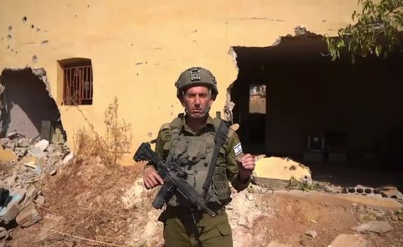 דובר צה"ל בתוך לבנון: מפרקים לחיזבאללה את היכולות שלו