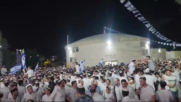 שנה אחרי: אלפים בהקפות שניות בישיבת ההסדר שדרות