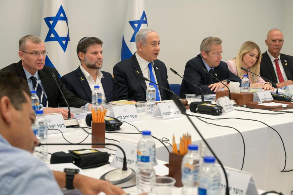 חטופים ששוחררו במכתב לשרים: "דורשים לדעת את האמת"