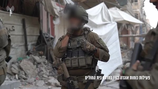 צפו: שייטת 13 פושטת על בית החולים שהפך למפקדת חמאס