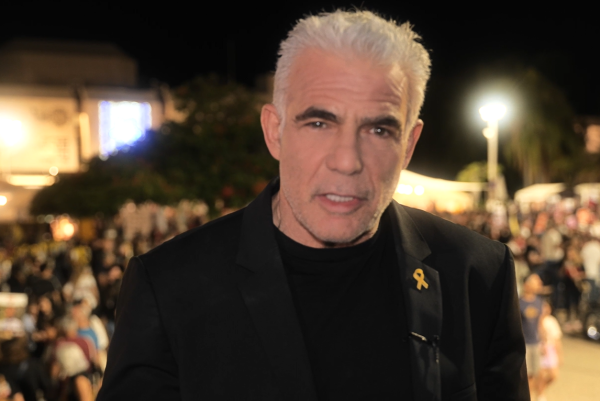 לפיד: "ממשלת ישראל צריכה להציע הרבה כסף"