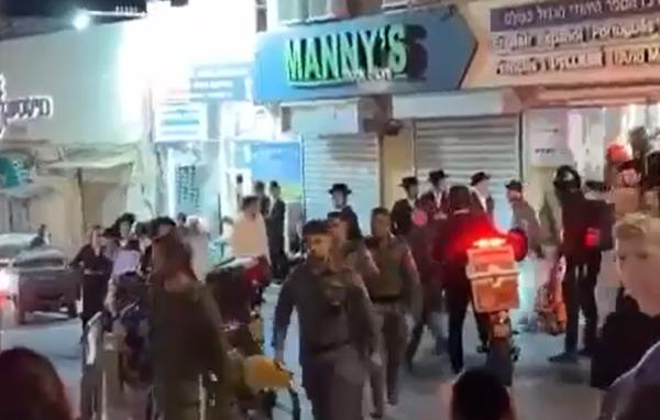 בושה: חייל הותקף במאה שערים ונזקק לחילוץ