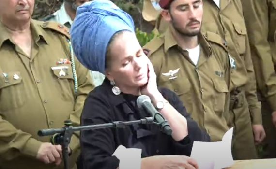 תמר אטינגר בהלוויה: "אבא אחיעד, מוזמן להקביל פני בנך"