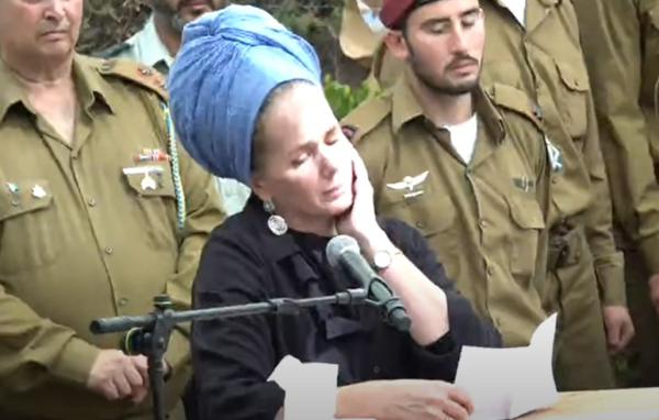 תמר אטינגר בהלוויה: "אבא אחיעד, מוזמן להקביל פני בנך"