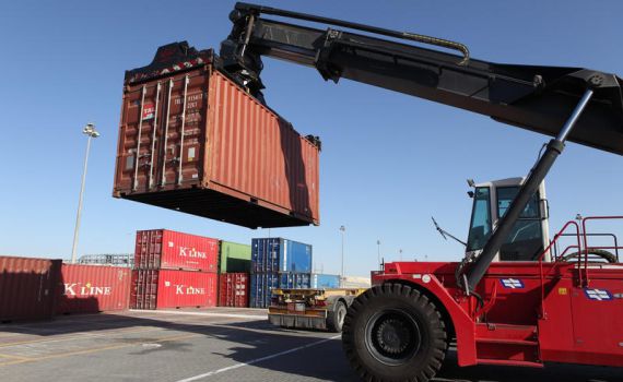 פעילי שמאל מנעו וחסמו קונטיינר נשק מיון לישראל