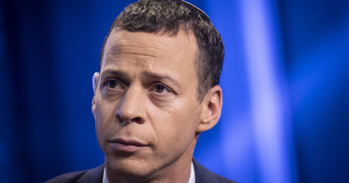 וואו: עמית סגל חשף את השם של בנו החדש