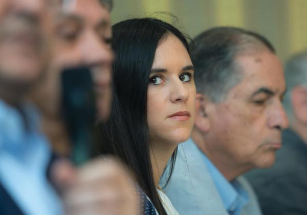 אמילי עמרוסי מתפוצצת באולפן: "לא תיקחו את זה מאיתנו"