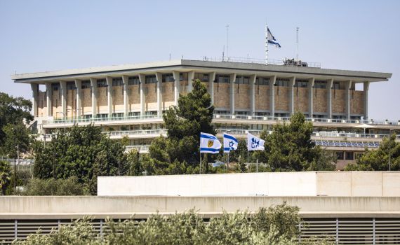 אירוע חריג: שברי מיירט נפלו במתחם הכנסת, לא נגרם נזק