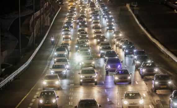 פקקים עצומים באזור האמבטיה בכביש 60: זו הסיבה