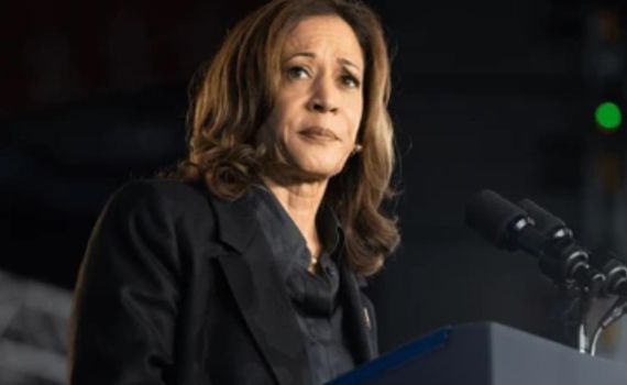 המגמה נמשכת: קמלה האריס נחלשת משמעותית בסקרים
