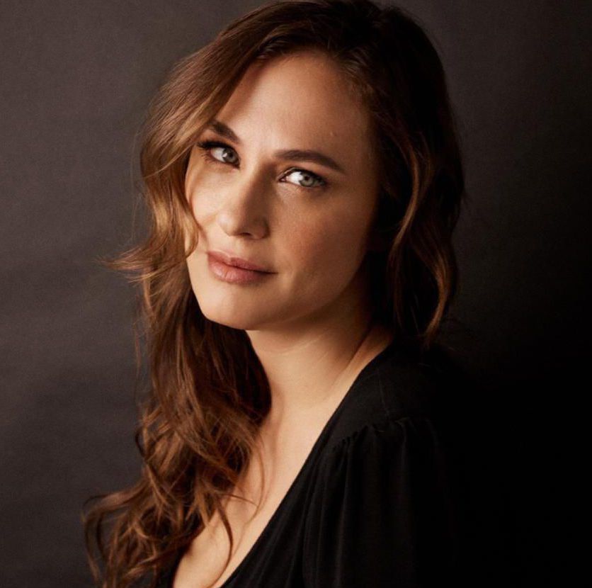 "בשדה מאחורי הבית": קרן פלס וילדי הקיבוצים מהדהדים את הטבח