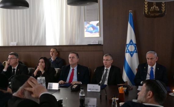 סוער בישיבת הממשלה: היועמ"שית יצאה בזעם