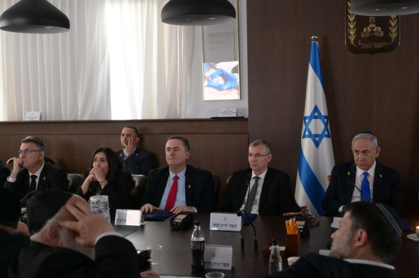 סוער בישיבת הממשלה: היועמ"שית יצאה בזעם