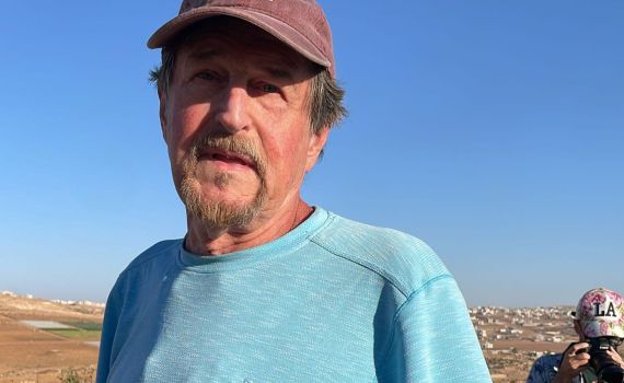 קרא לחרם על המדינה: פעיל שמאל גורש מישראל