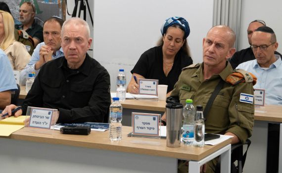 גלנט: "התגובה תהיה מדויקת, כואבת ומפתיעה כלפי איראן״