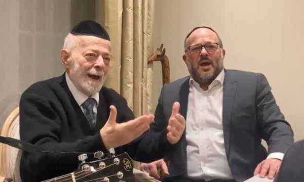 המלחין האגדי של פרחי לונדון, יגאל צליק הלך לעולמו