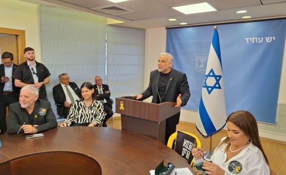 לפיד על חוק הגיוס: "לא תהיה חרפה כזו בתולדות ישראל"