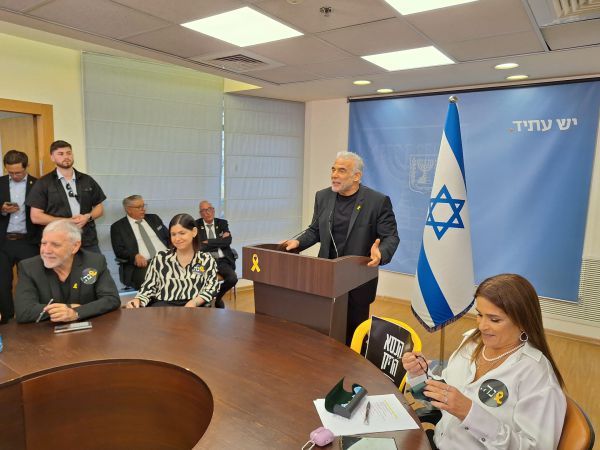 לפיד על חוק הגיוס: "לא תהיה חרפה כזו בתולדות ישראל"