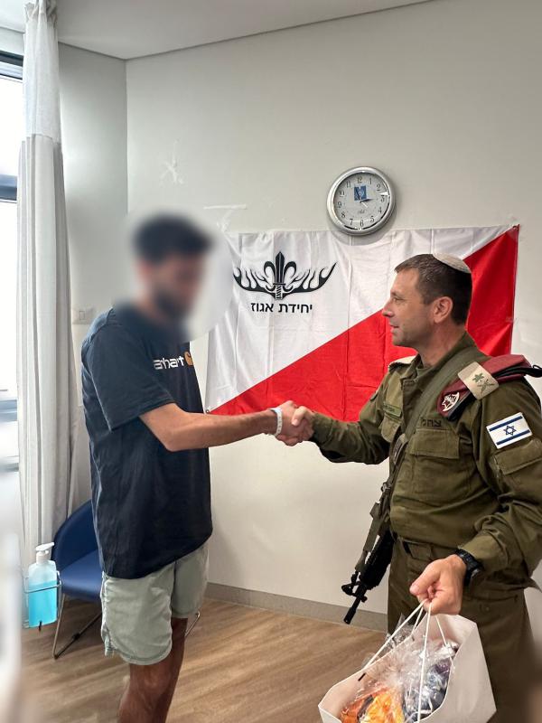 צפו בתמונות: בכירי צה"ל ביקרו חיילים פצועים בהדסה