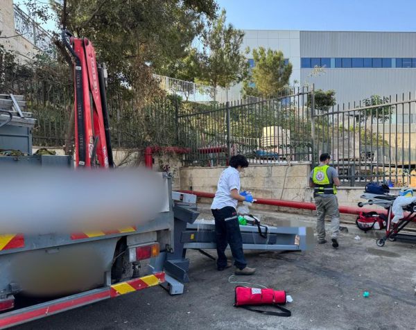 מכת תאונות העבודה: פועל נפצע באורח אנוש לאחר שנפגע מחפץ כבד