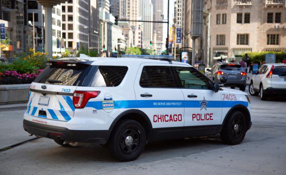 אנטישמיות בשיקגו: גבר יהודי נורה בדרכו לבית כנסת