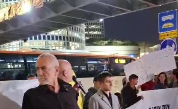 ראש המועצה לפני הפגישה עם רה"מ: "לא שחקנים בתיאטרון האבסורד"