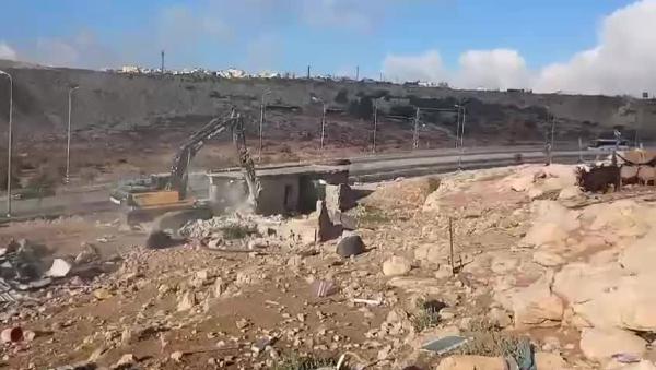 בעקבות לחץ כבד: הרס מבנים פלסטיניים סמוך ליישוב אדם