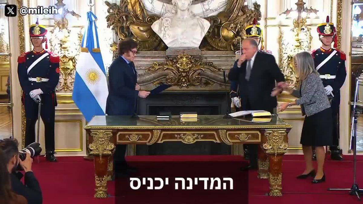 עם תנ"ך ודבר תורה: כך הושבע שר החוץ של ארגנטינה | צפו