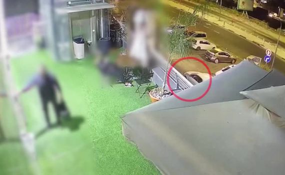 אחרי שסירבו להכניס את אחיו: נקם בירי לעבר מכון כושר. צפו