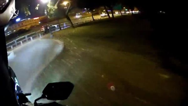 תיעוד ממצלמת הלוחם: מרדף אחרי חשודים ברחובות תל אביב
